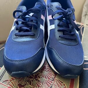 ASICS Tiger Runner size 12 Excellent Condition Color Peacoat/White